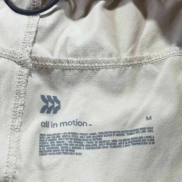 All In Motion Running Shorts. Men’s Medium. Light Tan. Zipper Pockets. No Liner. - Picture 5 of 8